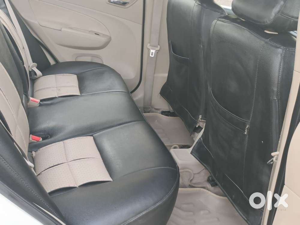 Maruti Suzuki Swift Dzire 1.2 Vxi Bsiv, 2014, Cng & Hybrids
