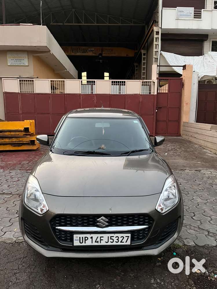 Maruti Suzuki Swift Vxi + Manual, 2022, Petrol