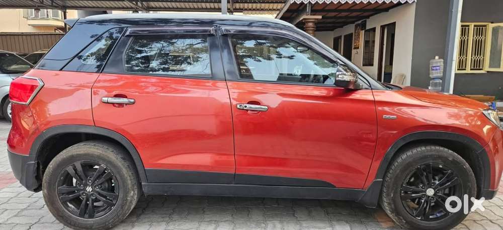 Maruti Suzuki Brezza Zdi+ Dual Tone, 2017, Diesel