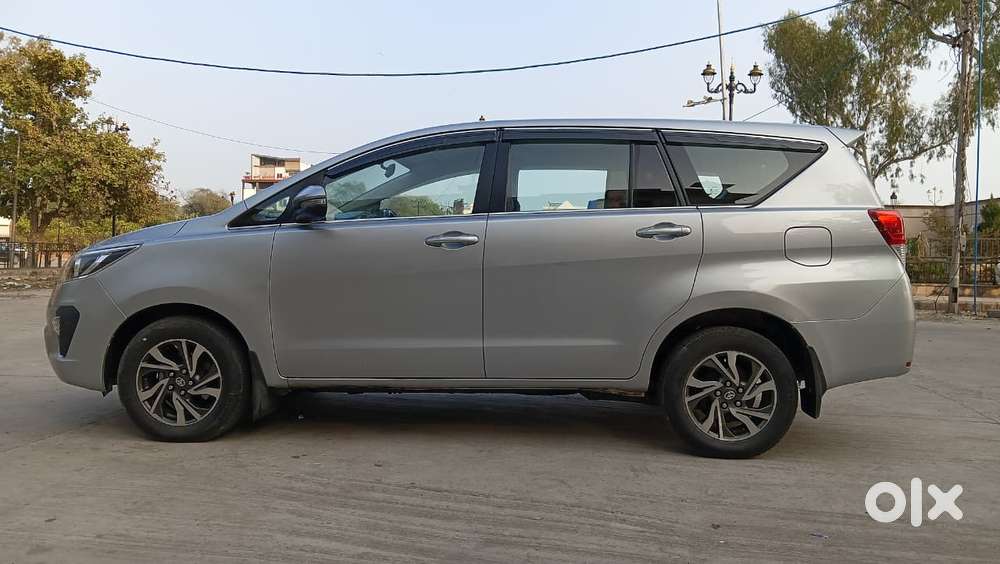 Toyota Innova Crysta 2.4 G Mt 7 Str, 2023, Diesel