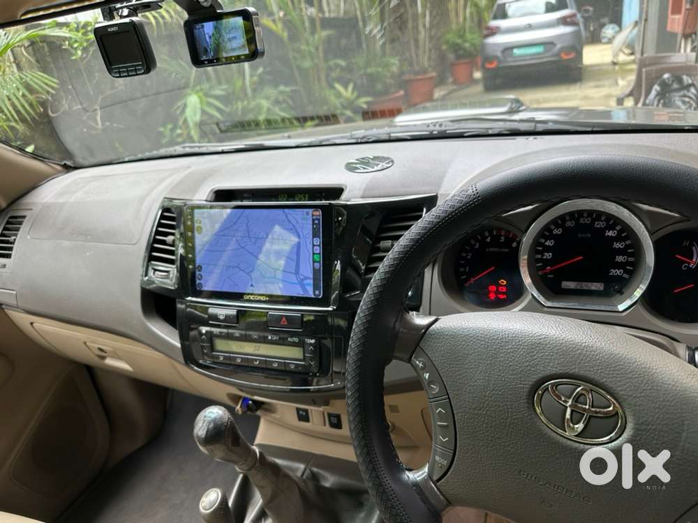 Toyota Fortuner 2011 Diesel Manual