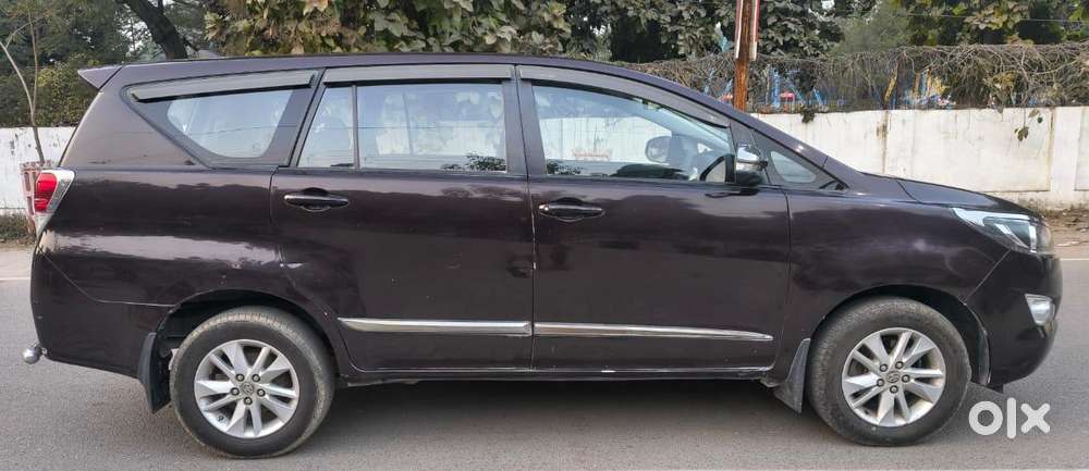 Toyota Innova Crysta 2.4 G Mt 8s, 2016, Diesel