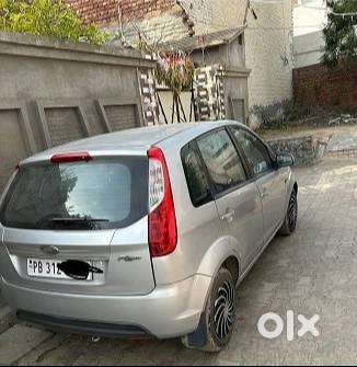 Ford Figo Zxi Duratec 2010
