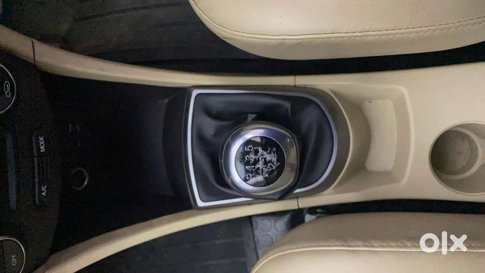 Hyundai Verna Fluidic 1.6 Vtvt Sx, 2015, Petrol