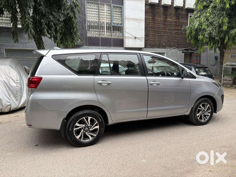 Toyota Innova Crysta [2020-ongoing] 2.4 Gx At 7 Str, 2022, Diesel