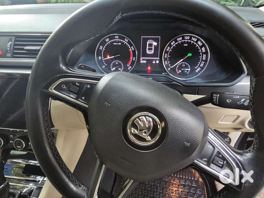 Skoda Superb Style 1.8 Tsi At, 2018, Petrol