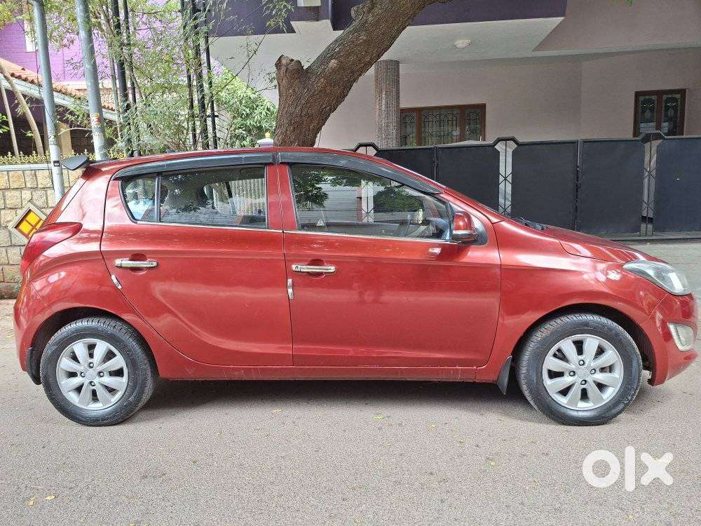 Hyundai I20 Sportz 1.4 At Vtvt, 2013, Petrol