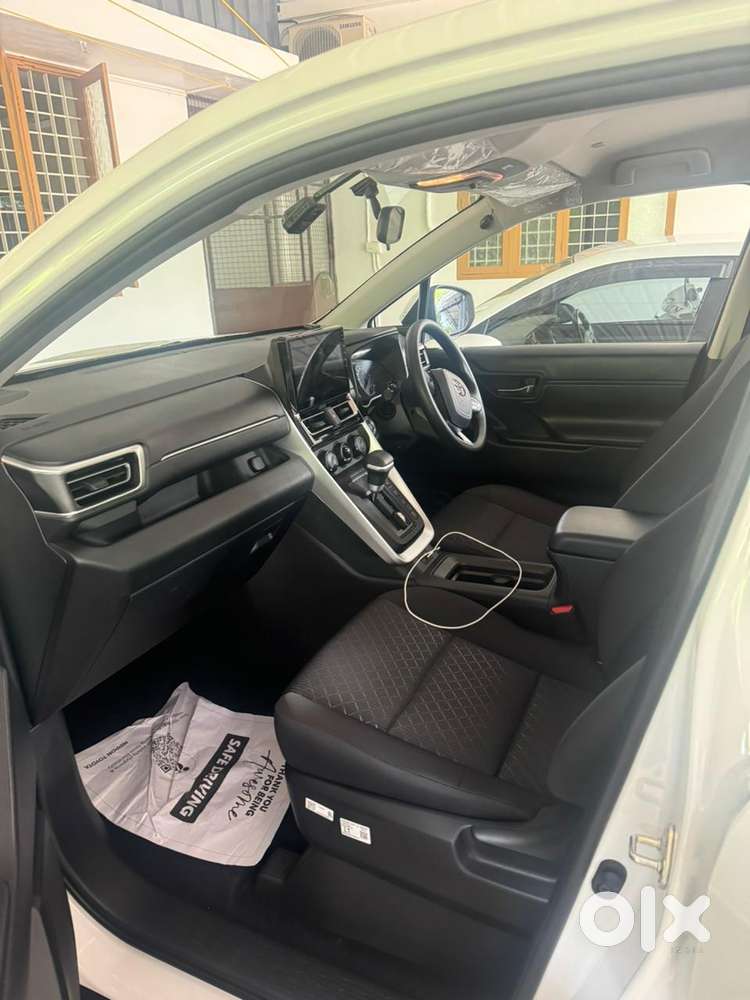 Toyota Innova Hycross 2.0 Gx 7 Str, 2024, Petrol