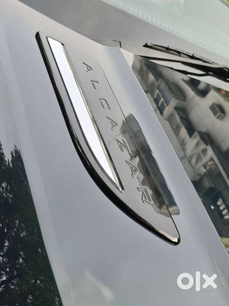 Hyundai Alcazar Signature 1.5 Petrol Dct 7str, 2025, Petrol