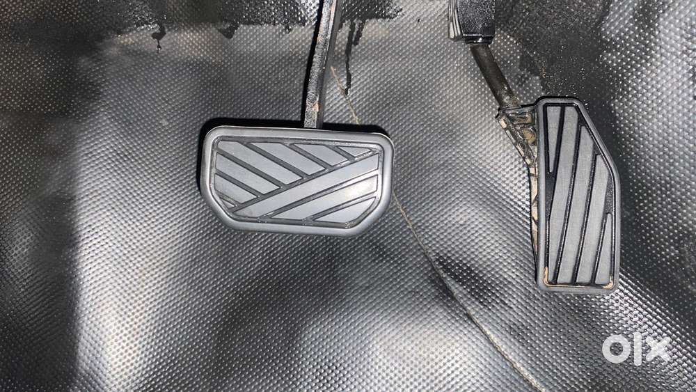 Maruti Suzuki Swift Dzire Amt Vxi, 2018, Petrol