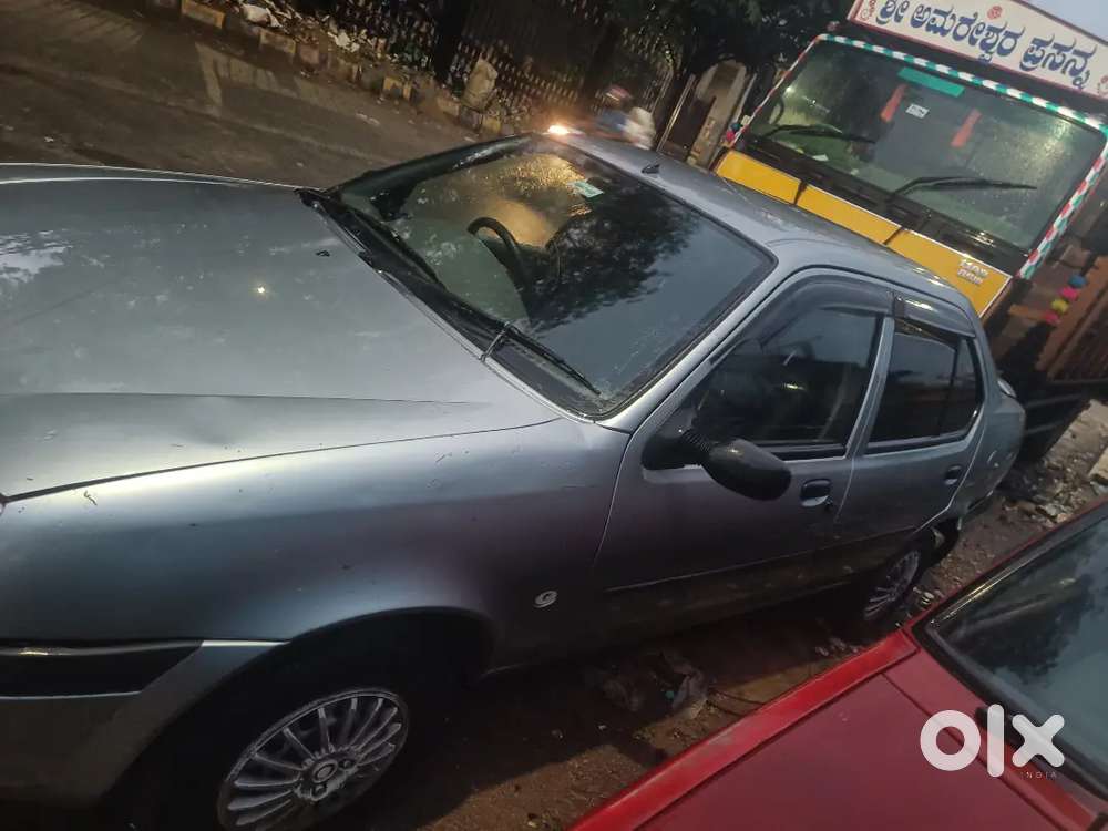 Ford Ikon 1.3 Clxi 2005 Petrol