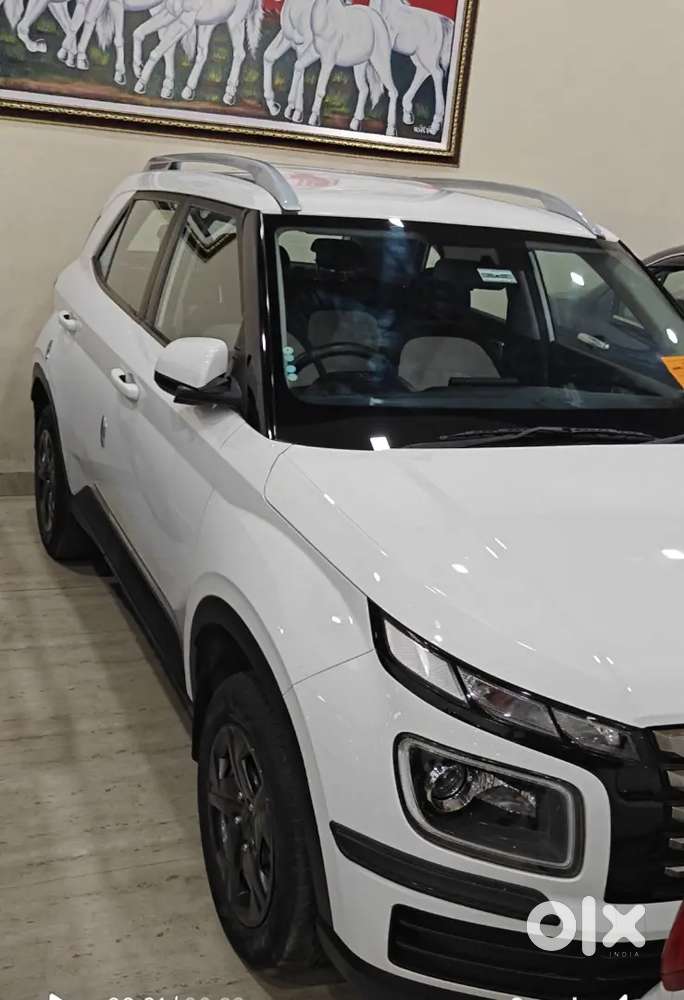Hyundai Venue  S(o) 2023 Petrol For Sale