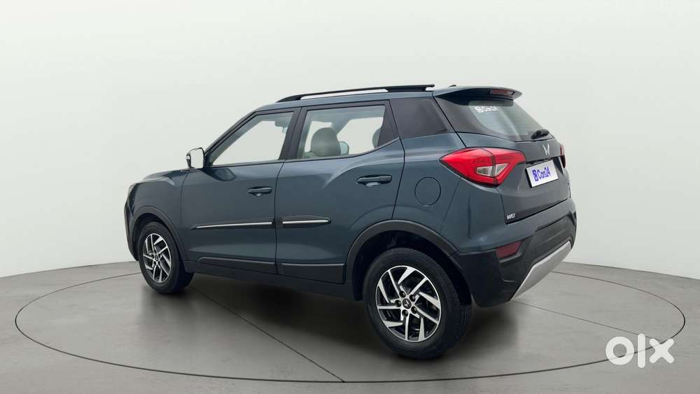Mahindra XUV300 1.2 W8 (O) AMT Petrol, 2023, Petrol