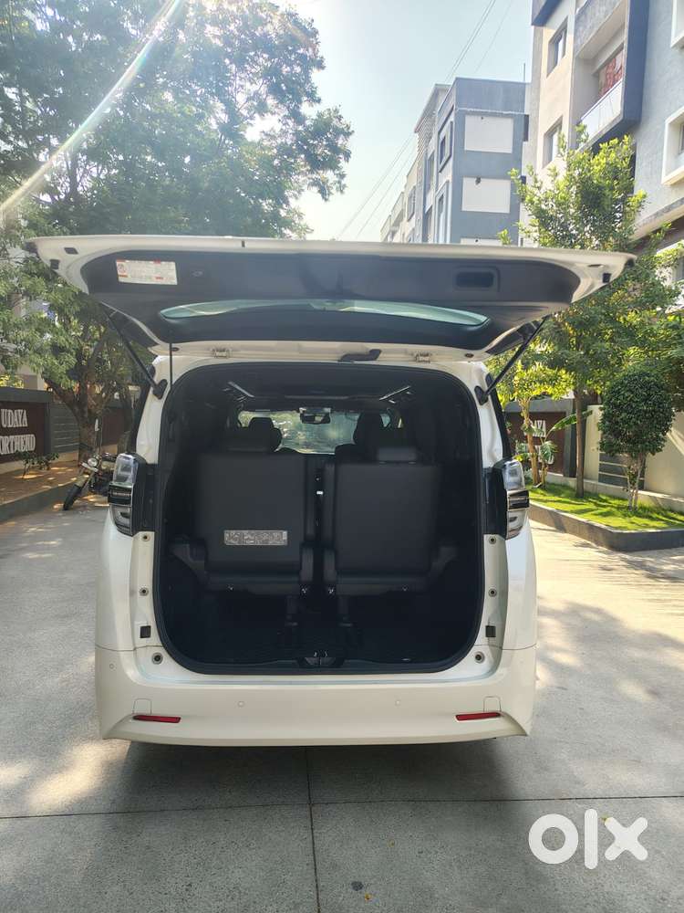 Toyota Vellfire 2.5 Hybrid, 2021, Petrol
