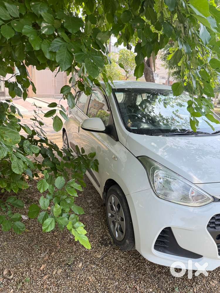 Superb Condition Hyundai Grand I10 Sportz 2018 On Urgent Sale - White
