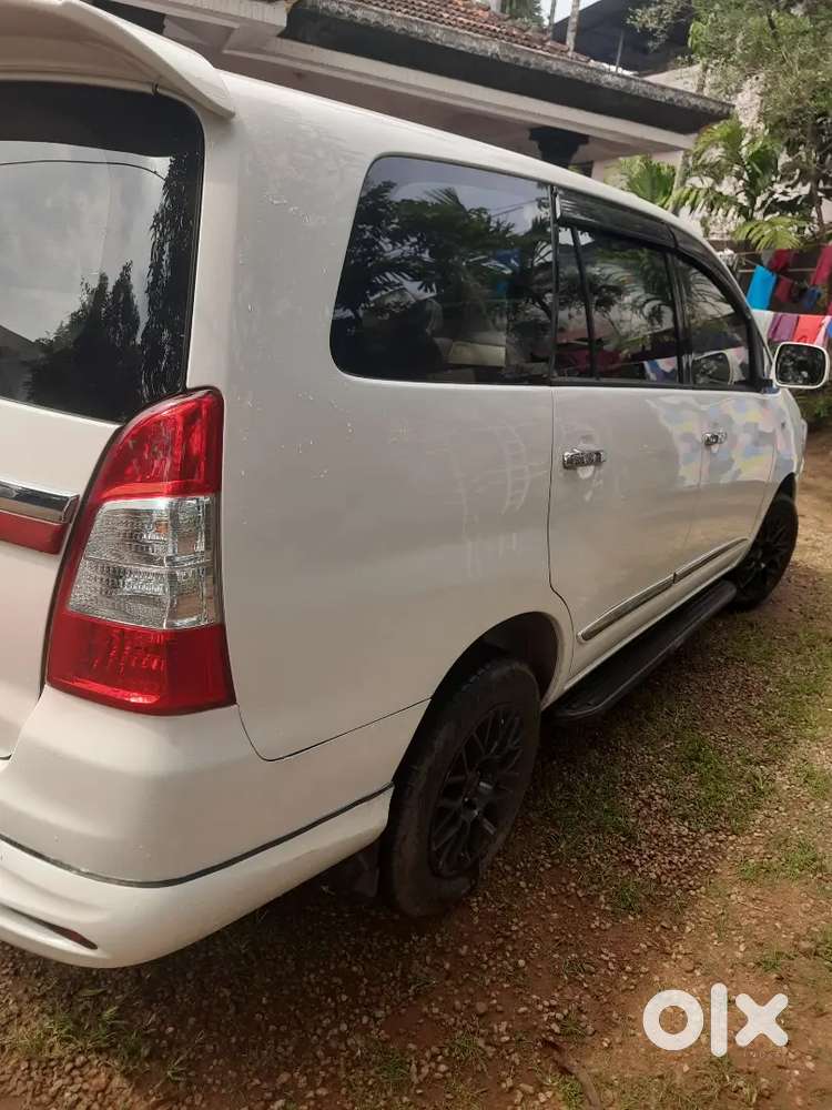 Toyota Innova 2008 Diesel 278000 Km Driven