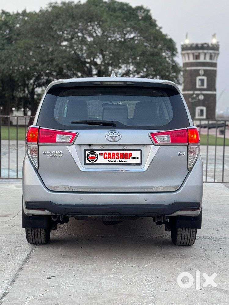 Toyota Innova Crysta 2.8 Gx At 8 Seater, 2016, Diesel