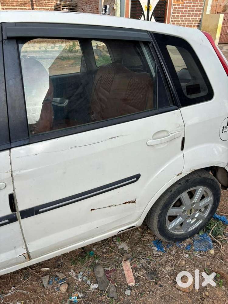 Ford Figo 2012 Diesel 60000 Km Driven