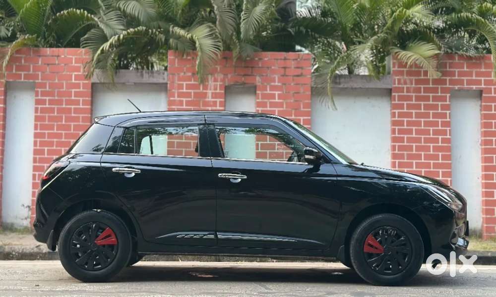 Maruti Suzuki Swift Vxi, 2025, Petrol