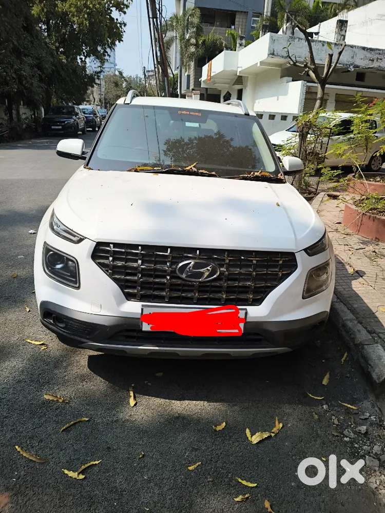 Hyundai Venue 2022 Petrol 80000 Km Driven