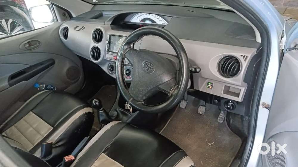 Toyota Etios [2010-2012] 2011 Year