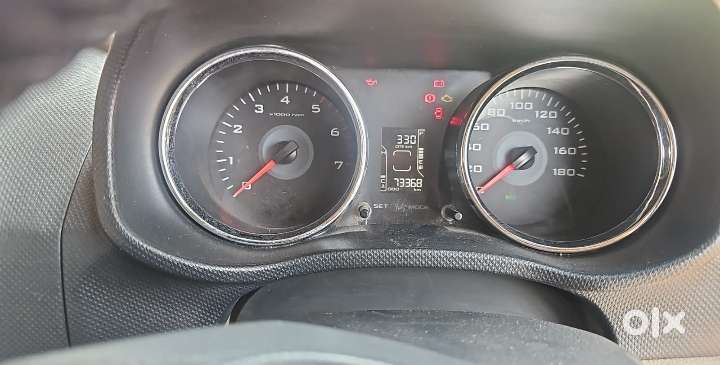 Mahindra Tuv 300 T10, 2020, Diesel