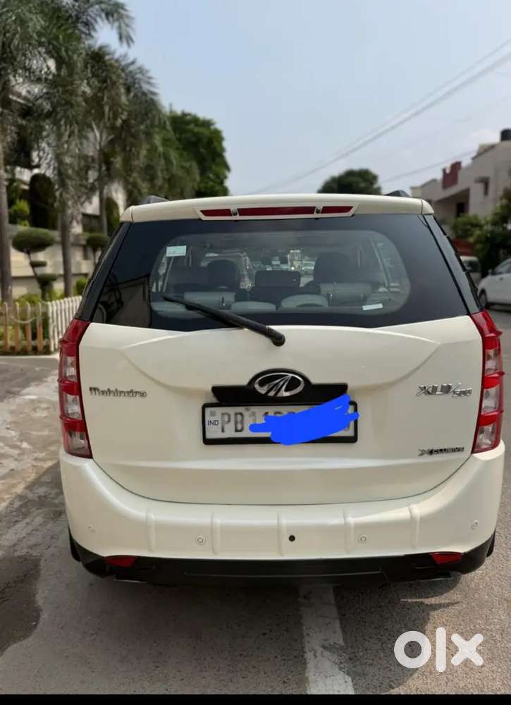 Xuv 500 With Sunroof