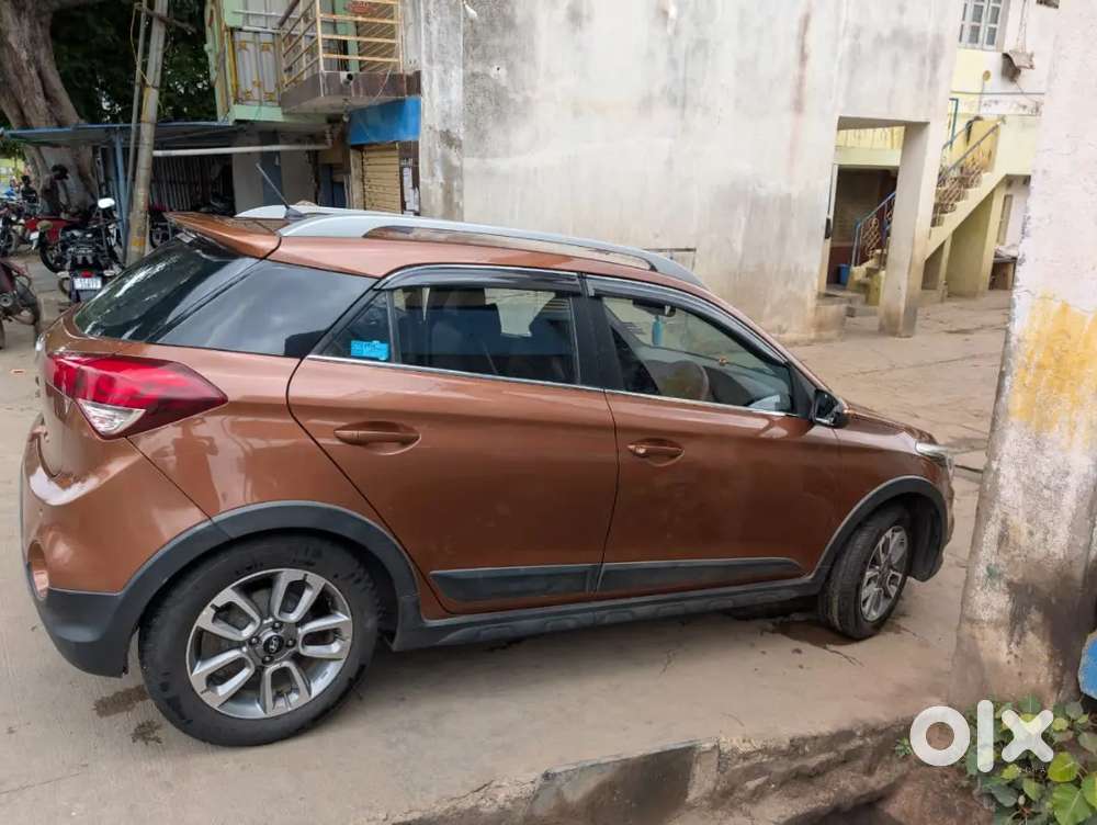 Hyundai I20 Active 2015 Petrol Well Maintained 2keys Available