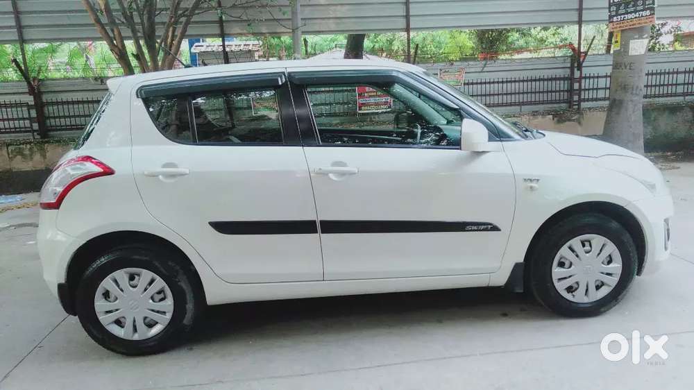 Maruti Suzuki Swift Lxi 2016
