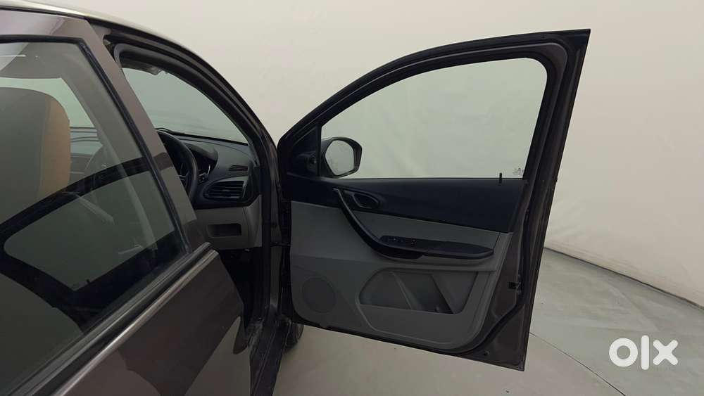 Tata Tiago Xz, 2019, Petrol