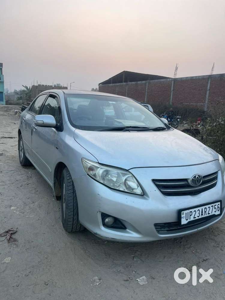 Toyota Corolla Altis 2011 Petrol Well Maintained