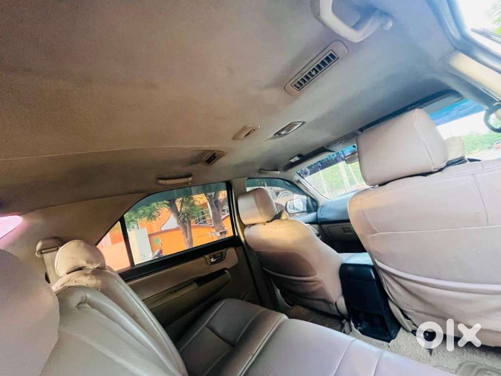 Toyota Fortuner 4x2 Manual, 2014, Diesel