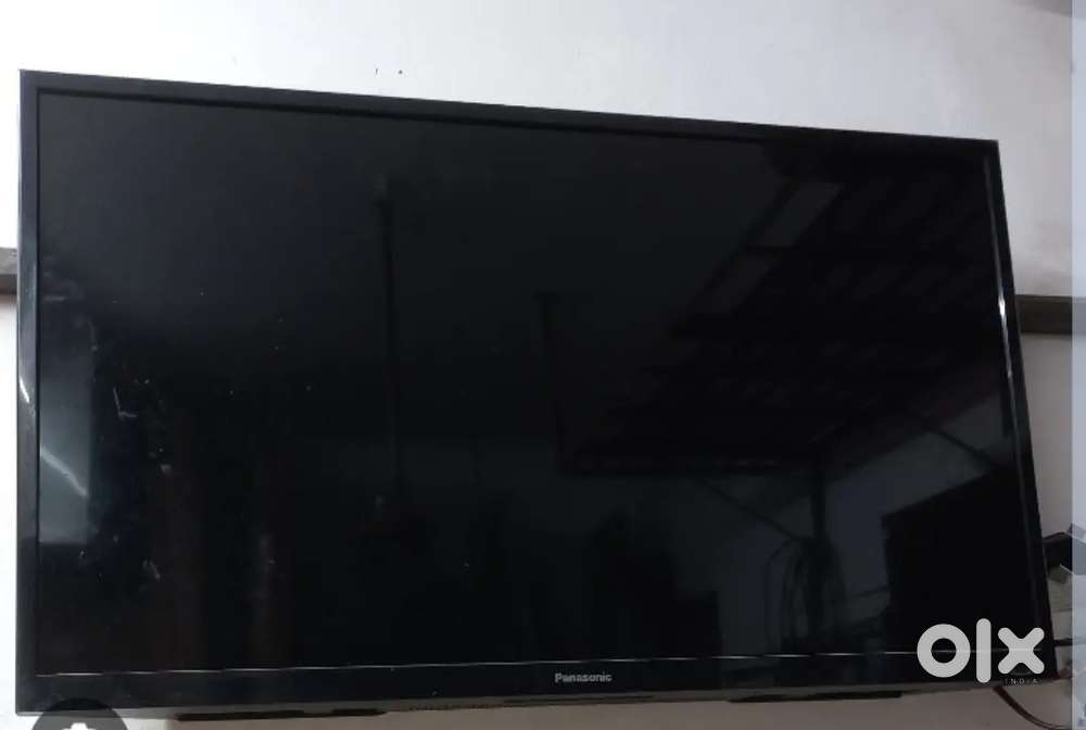 PANASONIC 32 INC TV