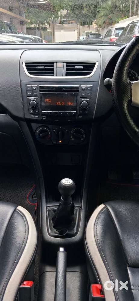 Maruti Suzuki Swift Vxi With Abs, 2016, Petrol