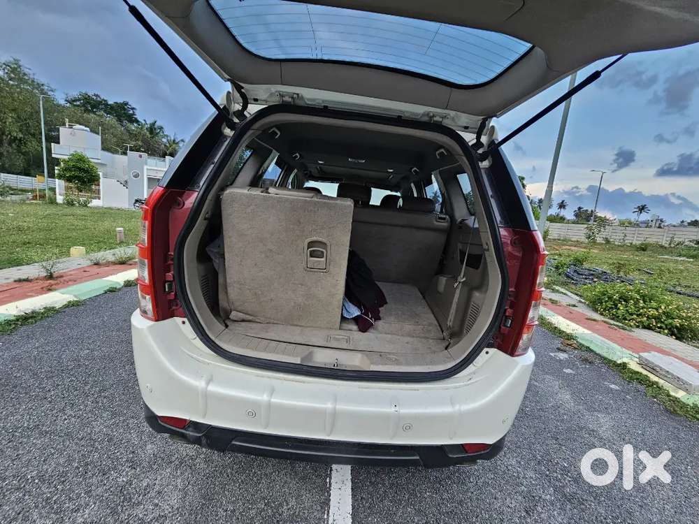 Xuv 500  W10 In Superb Condition  Well Maintained Vehicle