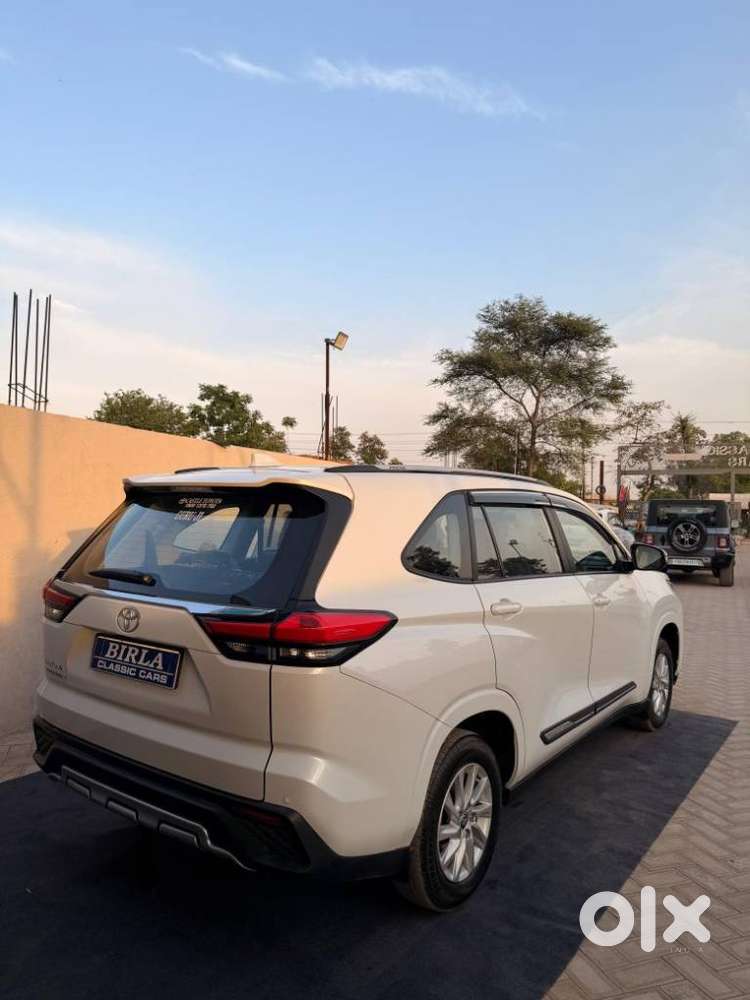 Toyota Innova Hycross Gx (o), 2025, Petrol