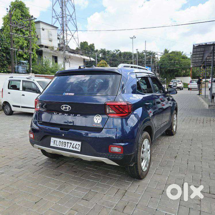 Hyundai Venue S Turbo Dct, 2019