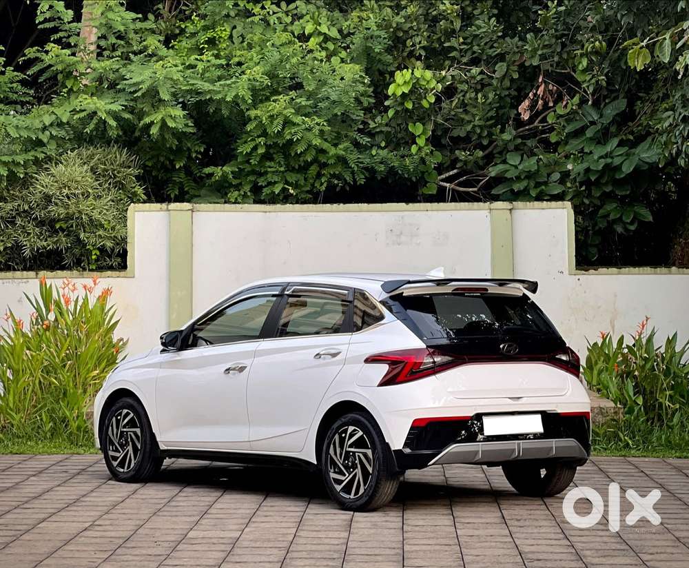 Hyundai I20 Asta (o) 1.2 Ivt, 2024, Petrol