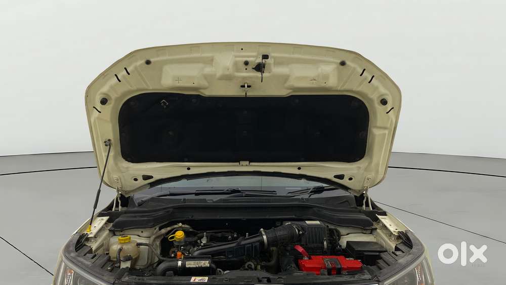 Mahindra Xuv300 W8, 2021, Petrol