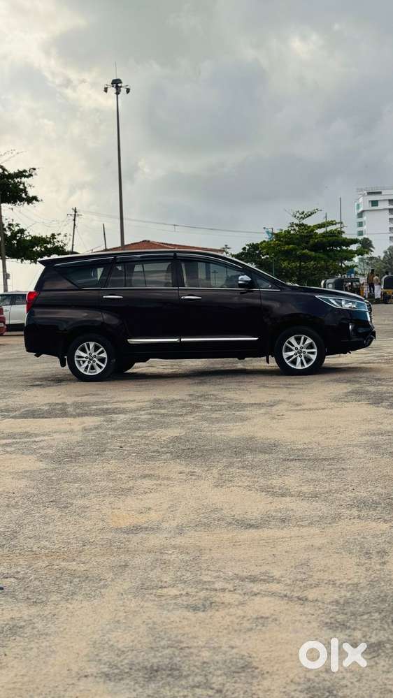 Toyota Innova Crysta 2.8 Gx At, 2017, Diesel