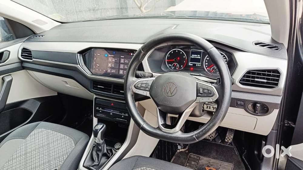 Volkswagen Taigun 1.0 Tsi Highline At, 2023, Petrol