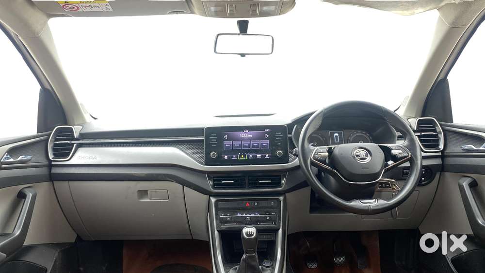 Skoda Kushaq 1.0 Tsi Ambition, 2022, Petrol