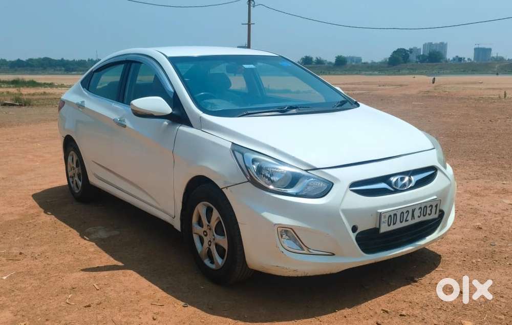 Hyundai Verna 1.5 Sx Vtvt, 2013, Petrol