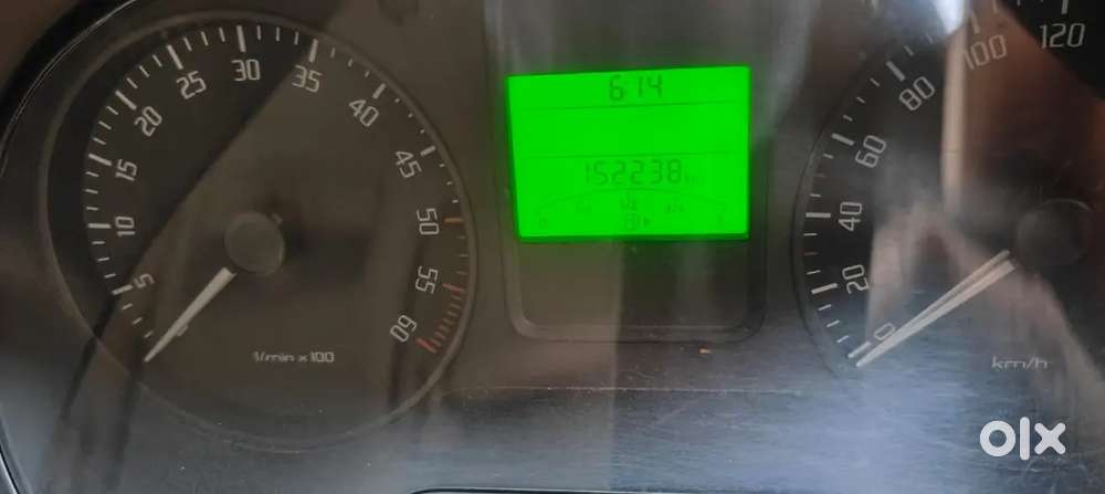 Skoda Rapid 1.5 Elegance Plus 2013