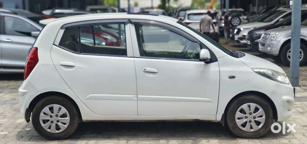Hyundai I10 Asta Sunroof At, 2012, Petrol