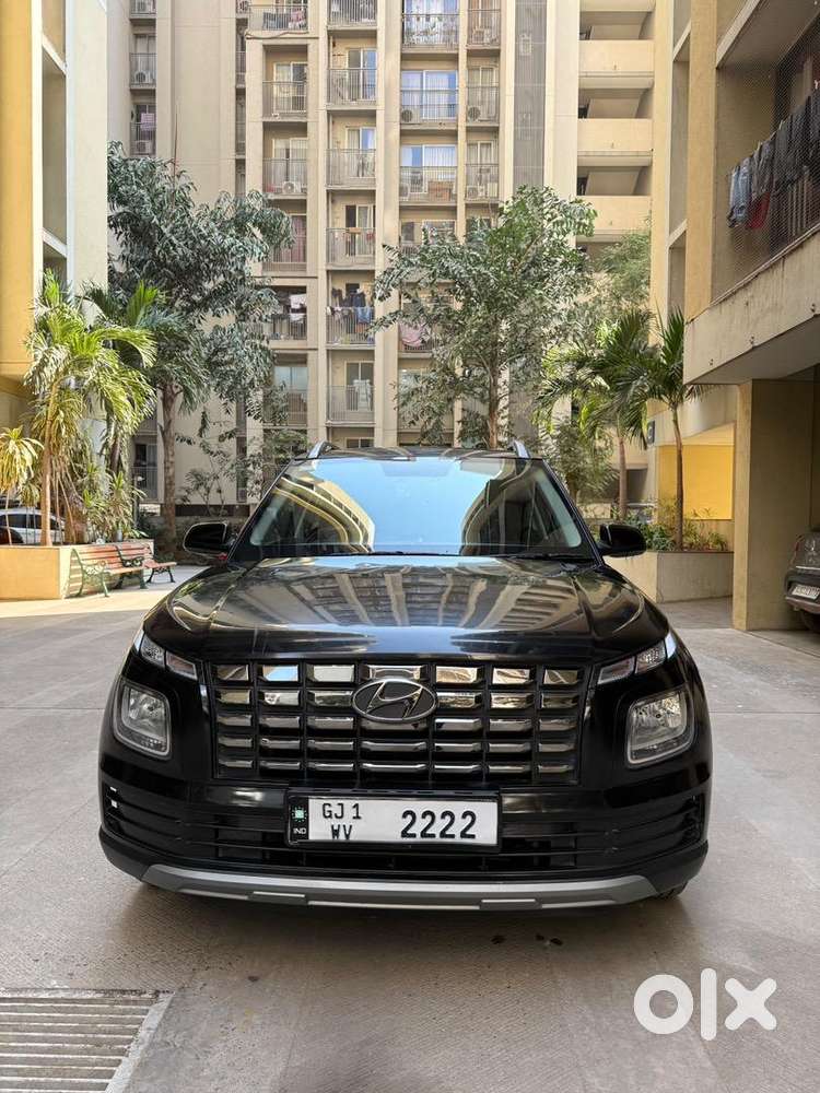 Hyundai Venue 2024 Petrol Good Condition