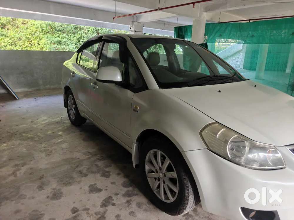 Maruti Suzuki Sx4 Zxi 2011 With Low Km