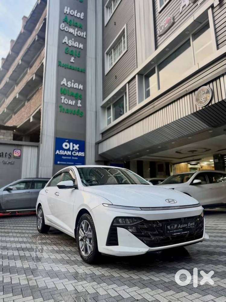 Hyundai Verna, 2023, Petrol