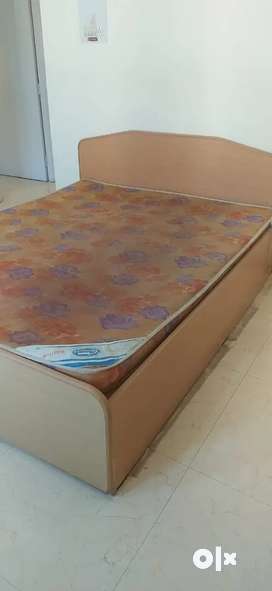 Double Bed Used Beds Wardrobes for sale in Kothrud OLX
