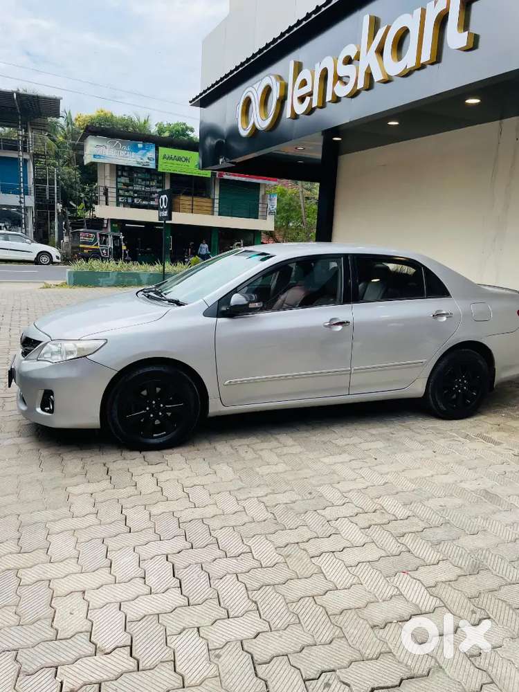 Toyota Corolla Altis 2012